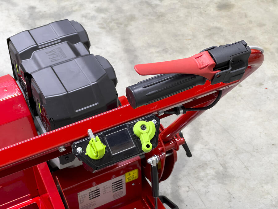 lightbox_TurfSoft_TS3DC-Operator