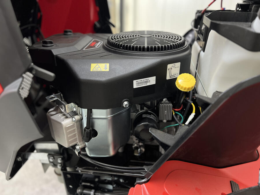 lightbox_Detail-Engine (1)