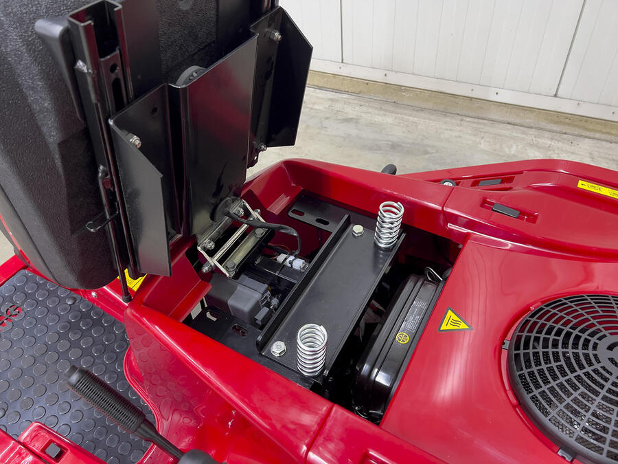 lightbox_TB2-Adjustable_Seat