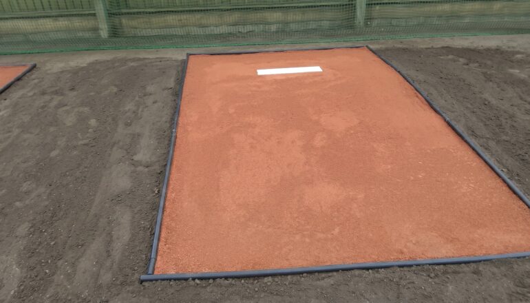 マウンドクレイで仕上げたマウンド